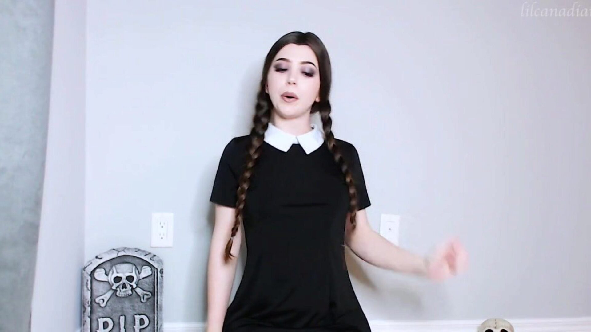 virtuaalinen hakkaaminen keskiviikkona addams- lilcanadiangirl