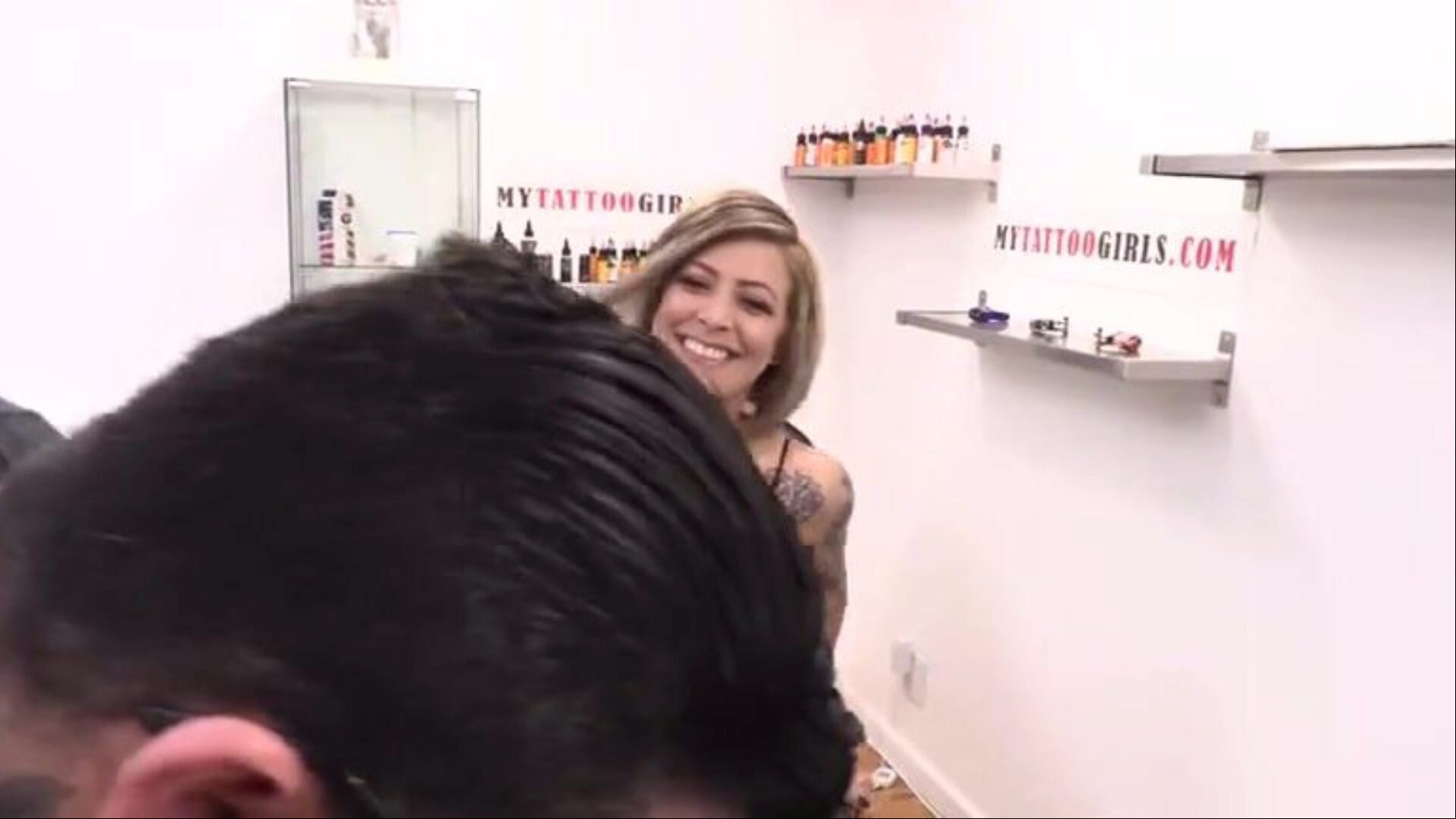Wonderful Ink on Sexy Honey ft. Leah Luv in POV Short-Haired Leah Love is notorious for her glamorous tattoos depicting heartfelt stories and motives from her life.
