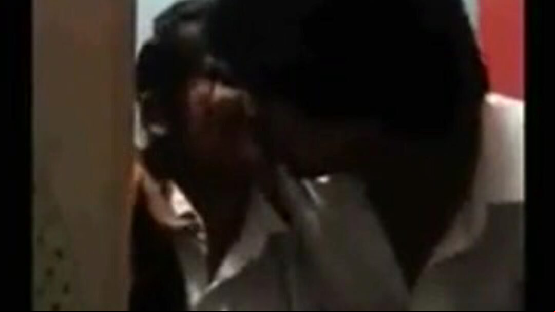 Desi couple intercourse in cyber cafe Desi couple whoppers pressing and finger-banging in cyber cafe